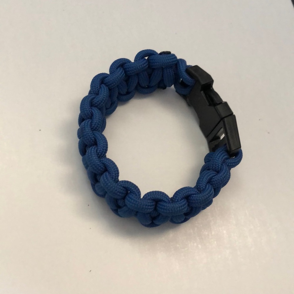 Blue clip bracelet